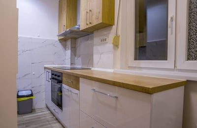 Alquiler de un acogedor apartamento de 2 habitaciones, 60 m², Voždovac, Belgrado, Serbia